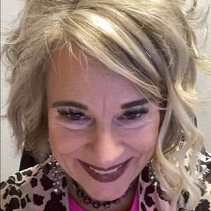 Meet your Posher, Cami